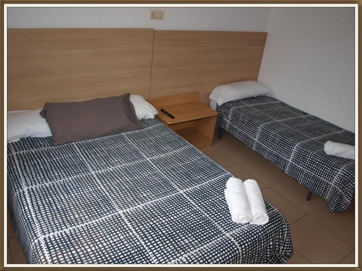 Hostal Mozaik Lloret Lloret de Mar Exterior photo
